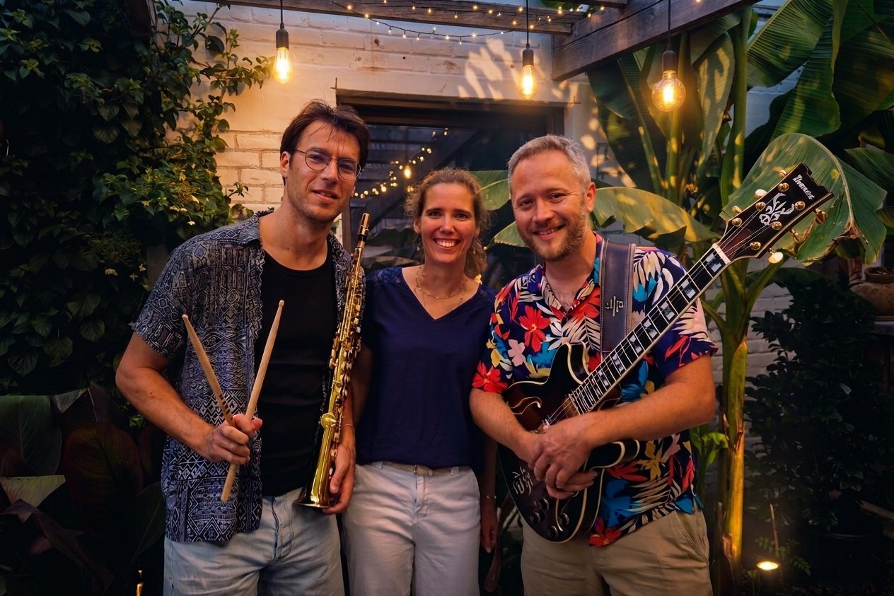 Les trois musiciens de Blue Roch's, groupe de reprises pop-rock en Belgique