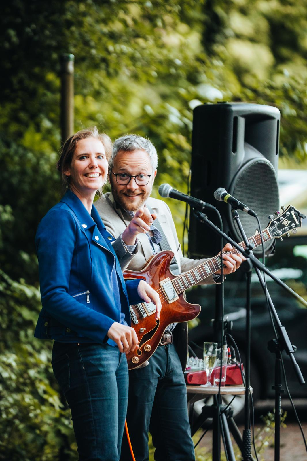 Duo électrique de Blue Roch's : chant et guitare électrique avec pédales loop